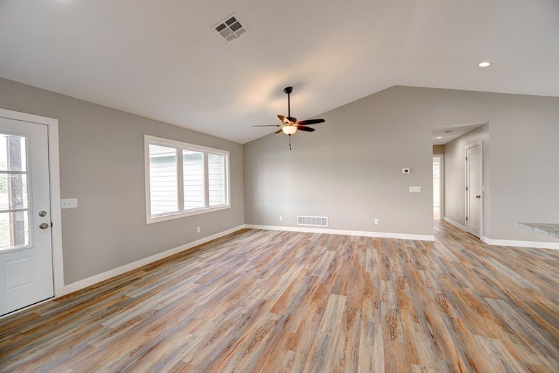 716 N Nelson St, Bennington, KS 67422