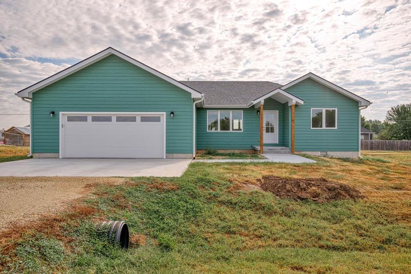 716 N Nelson St, Bennington, KS 67422