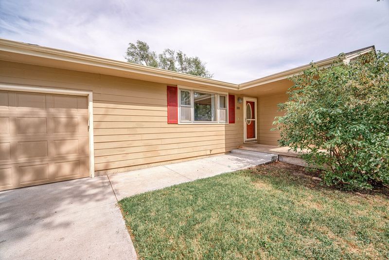 211 E Key Ave, Salina, KS 67401