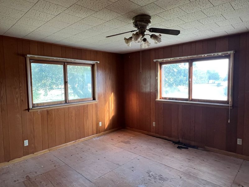 218 E Mary St, Otis, KS 67565