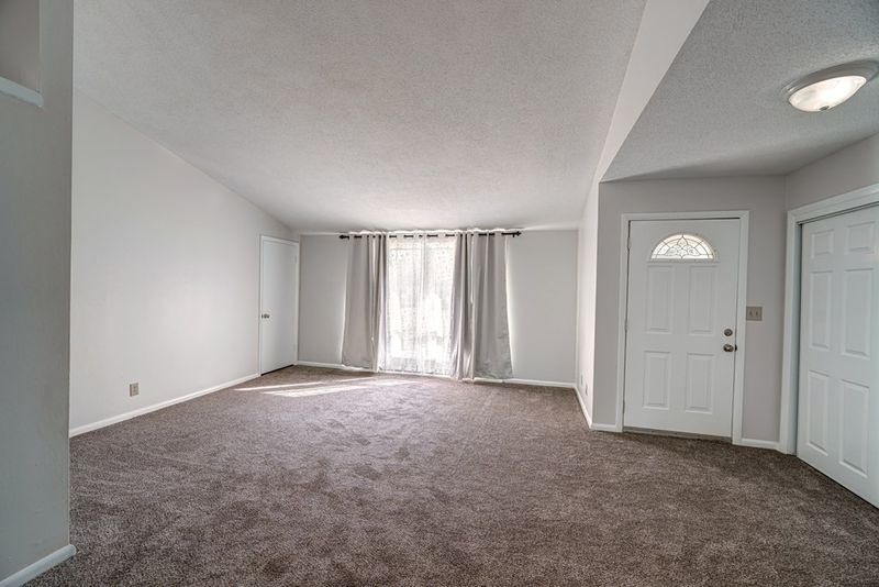 812 Merrily Dr, Salina, KS 67401