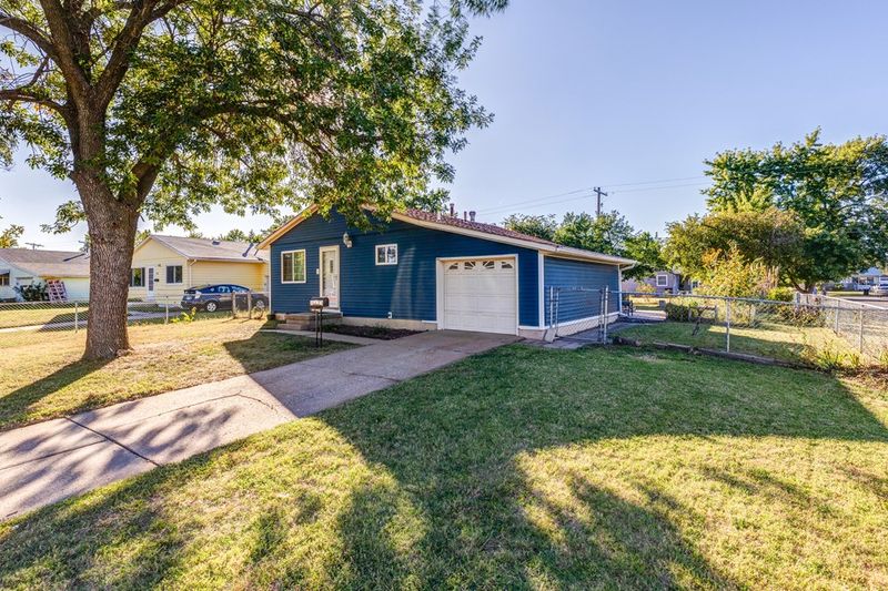 1926 Ingman Rd, Salina, KS 64701