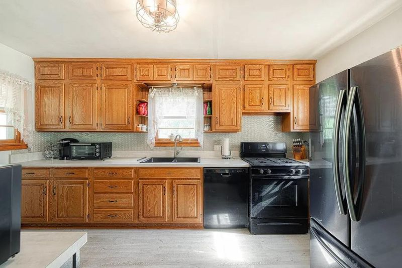 324 W Kirwin, Salina, KS 64701