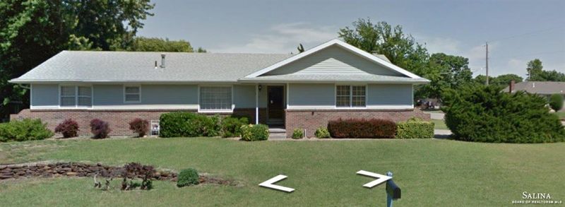 533 Winn Rd, Salina, KS 67401