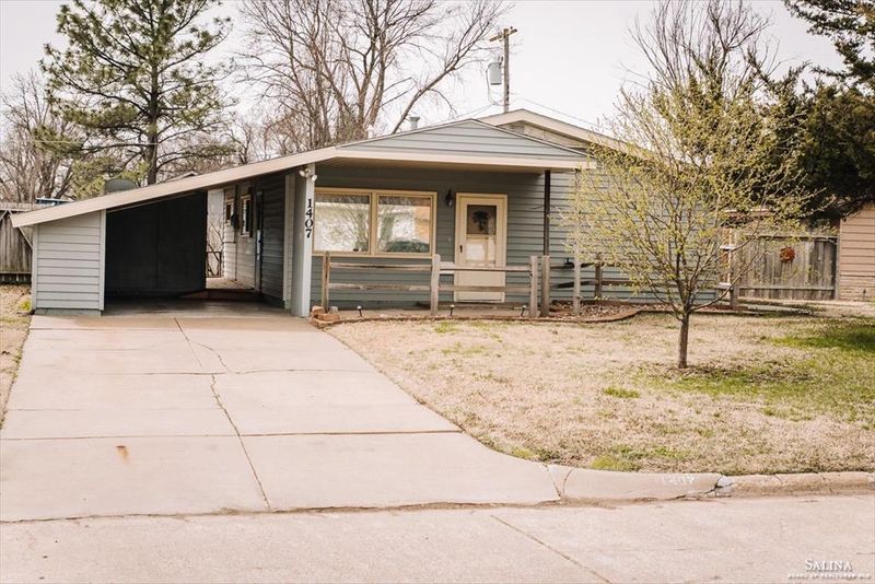 1407 Kiowa Ave, Salina, KS 67401