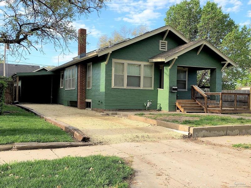 620 Johnstown Ave, Salina, KS 67401