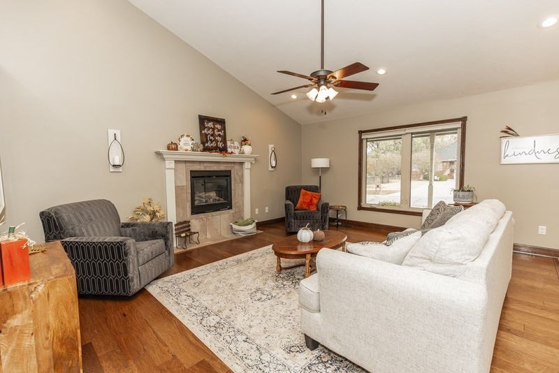 202 S Estates Dr, Salina, KS 67401