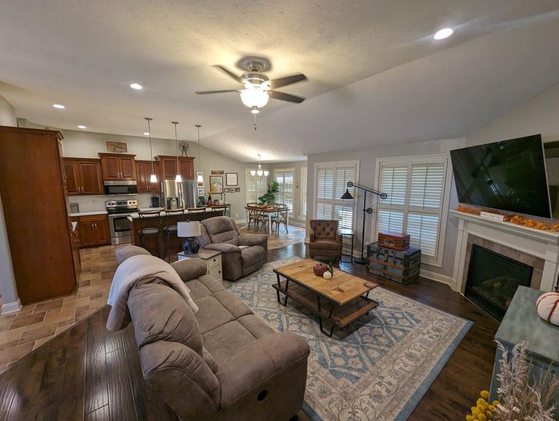 2532 Stonepost Ln, Salina, KS 67401