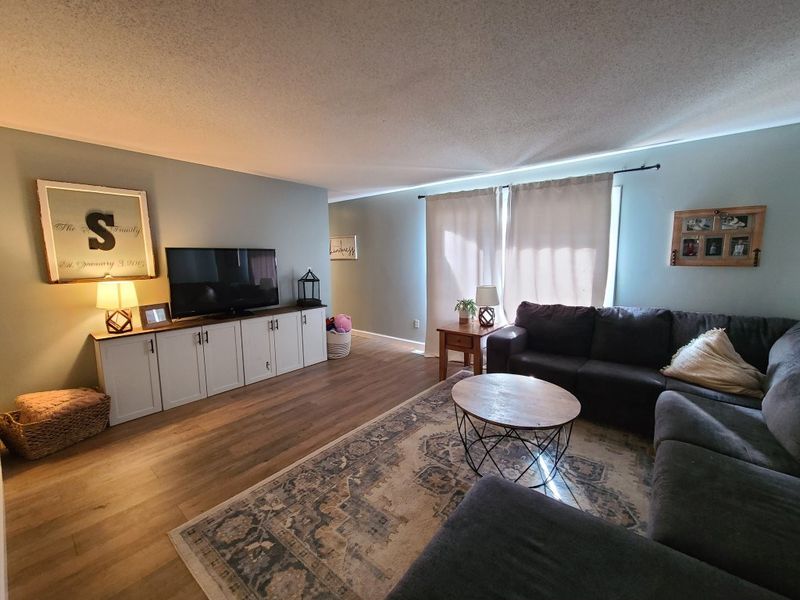 204 W Columbus St, Lindsborg, KS 67456