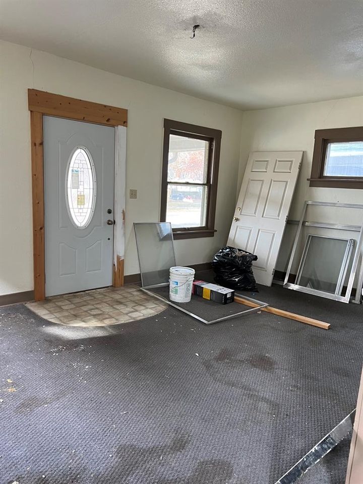 507 S 9th St, Salina, KS 67401