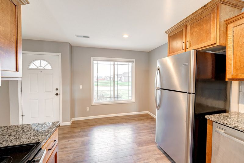 2225 Saddlebrook Dr, Salina, KS 67401