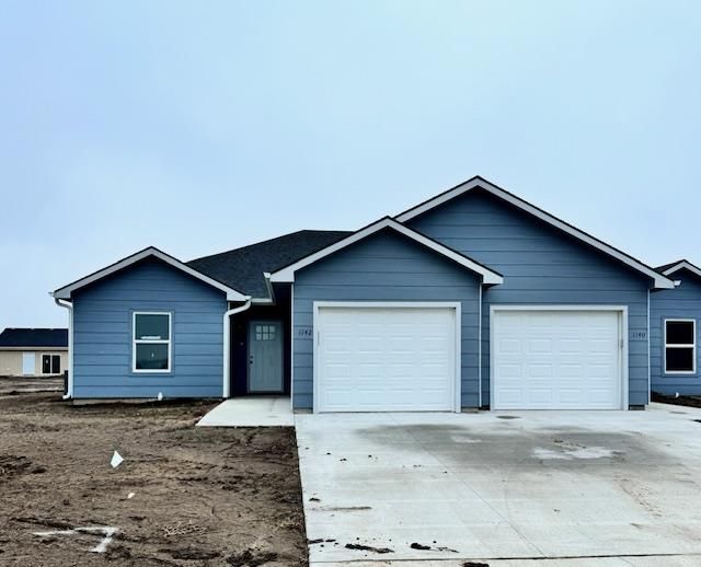 1142 Harbor Dr, Salina, KS 67401