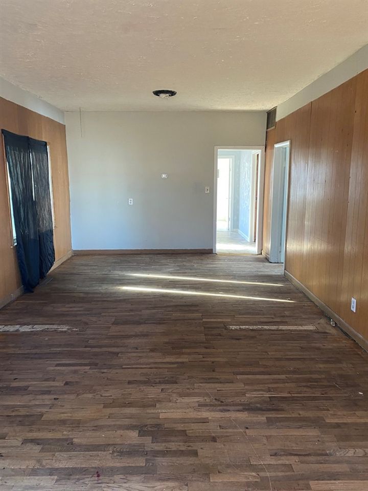 813 Williams St, Great Bend, KS 67530