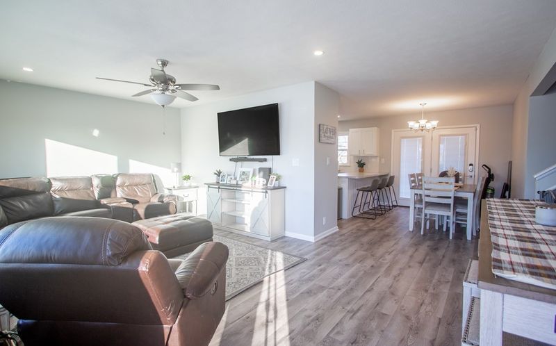 2027 Marc, Salina, KS 67401