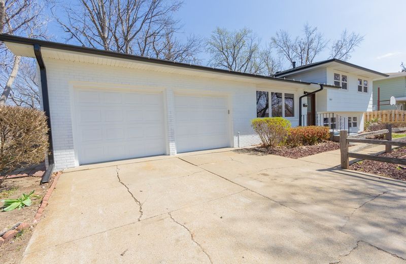 2027 Marc, Salina, KS 67401