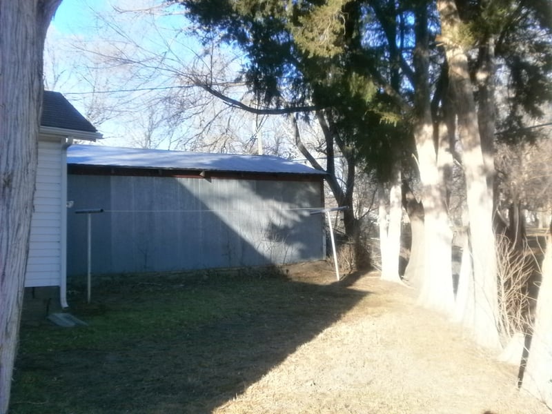 418 East Avenue S, Lyons, KS 67554