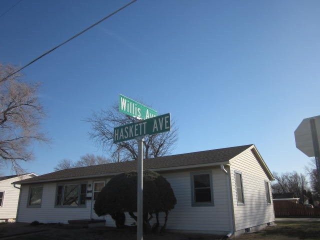 1905 Haskett Ave, Salina, KS 67401