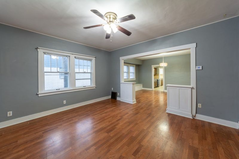 736 S 9th St, Salina, KS 67401