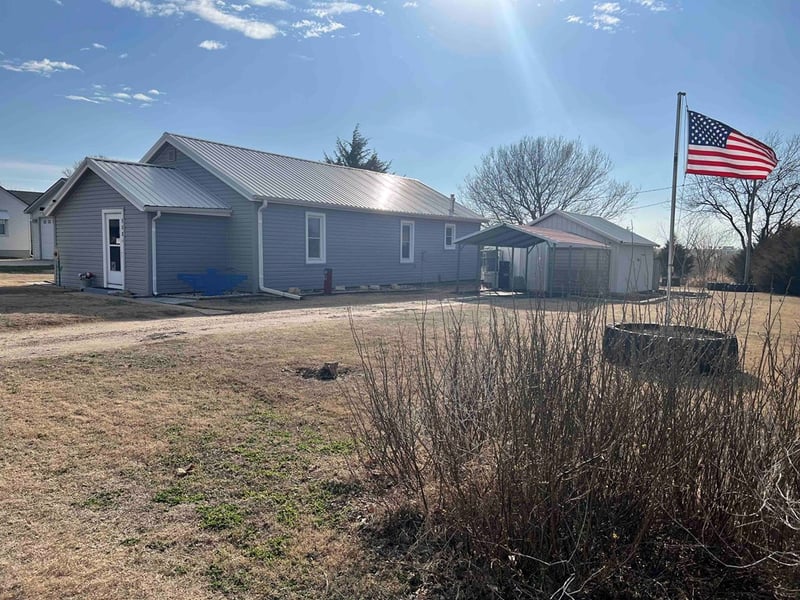 508 S Main St, Bushton, KS 67427