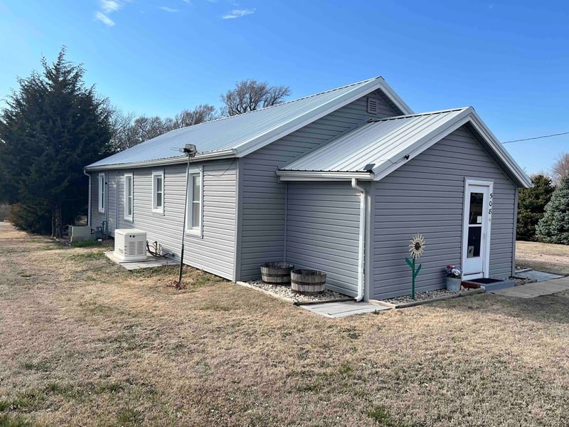 508 S Main St, Bushton, KS 67427