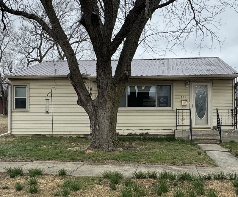 500 S 3rd St, Lincoln, KS 67455