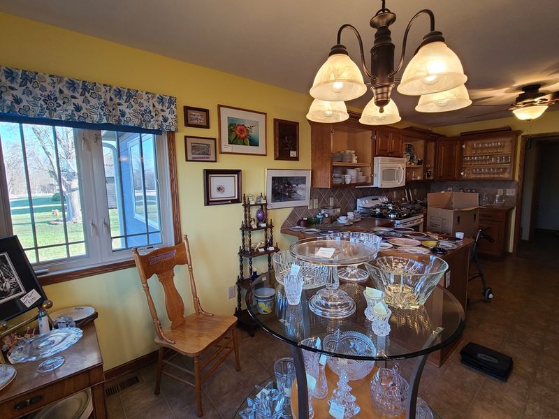836 Emerald Dr, Lindsborg, KS 67456