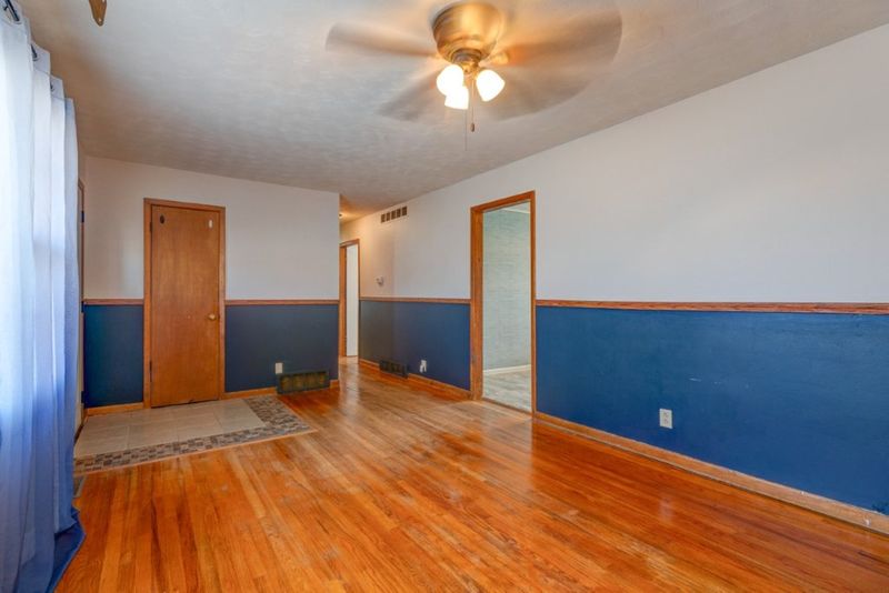 1107 W Cloud St, Salina, KS 67401
