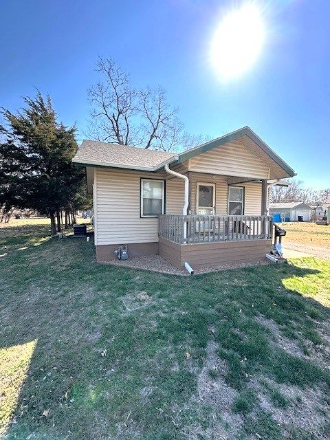 927 Hancock Ave, Salina, KS 67401