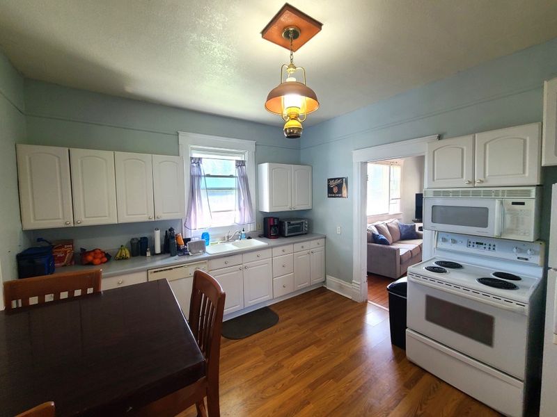 431 S Washington St, Lindsborg, KS 67456