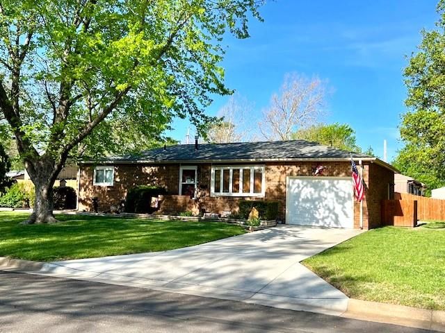 1541 Bachtold Ave, Salina, KS 67401