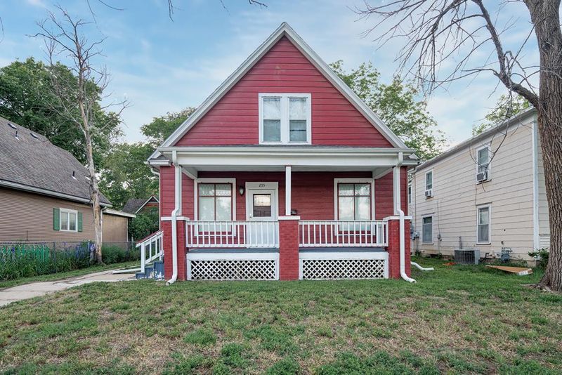 255 N Columbia Ave, Salina, KS 67401