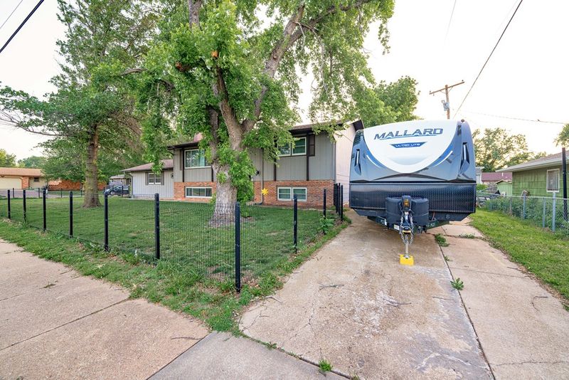 2540 Belmont Blvd, Salina, KS 67401