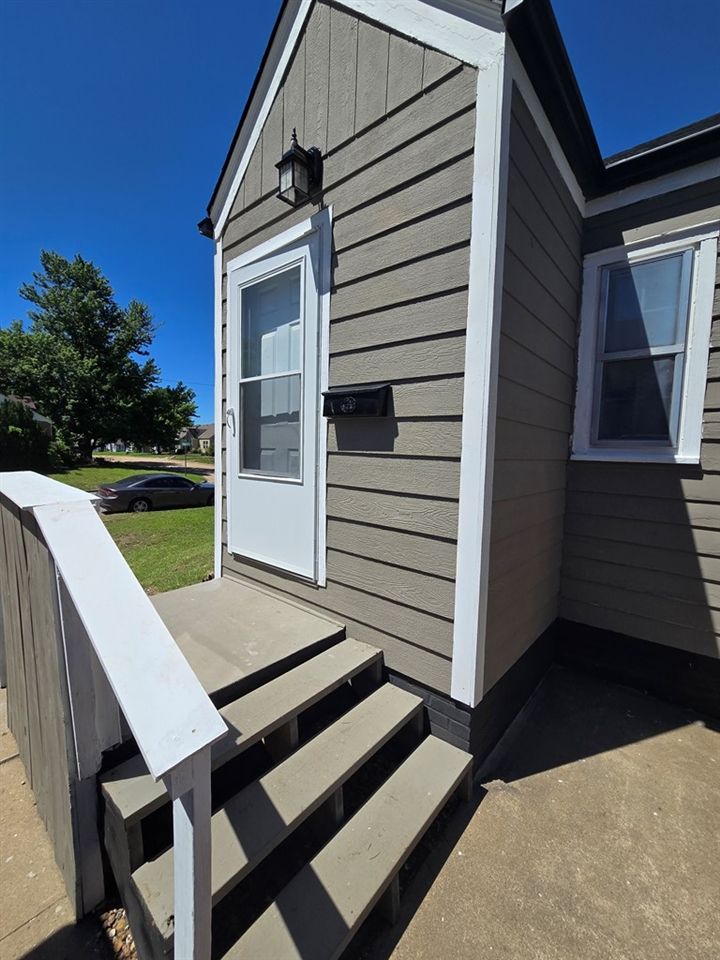 516 Brown, Salina, KS 67401