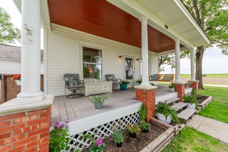 919 Spring St, Gypsum, KS 67448