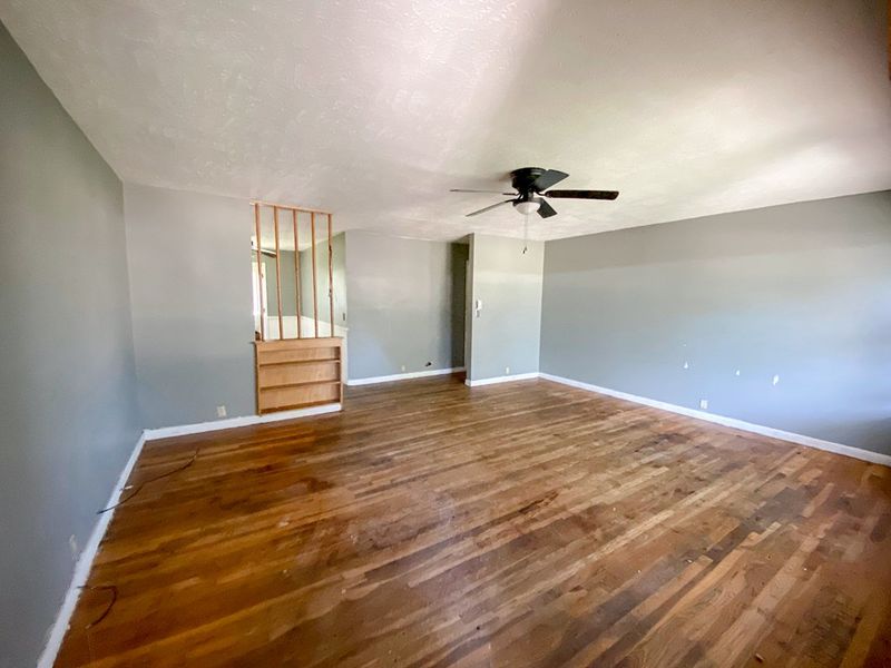 713 Morningside Dr, Salina, KS 67401