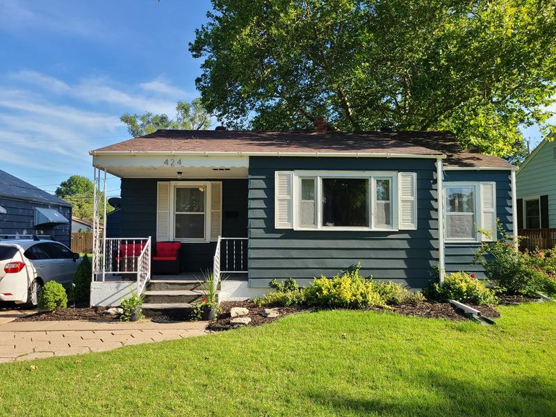 424 E Claflin St, Salina, KS 67401