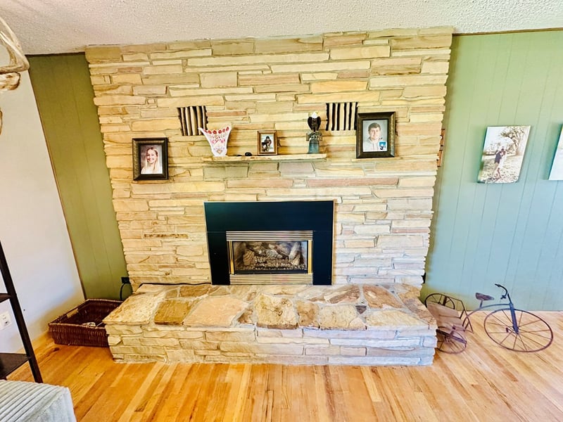 426 S 5th St, Lincoln, KS 67455
