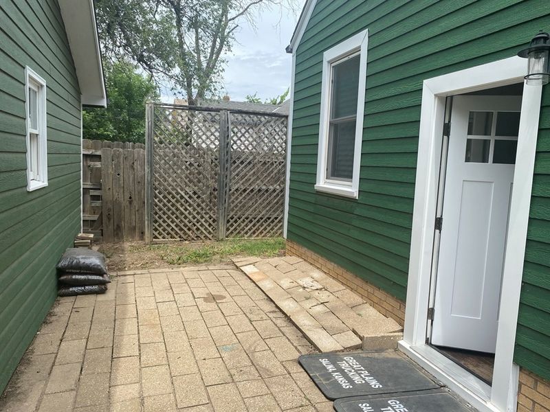 828 Custer St, Salina, KS 67401