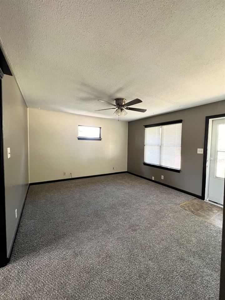 408 Missouri Ave, Salina, KS 67401