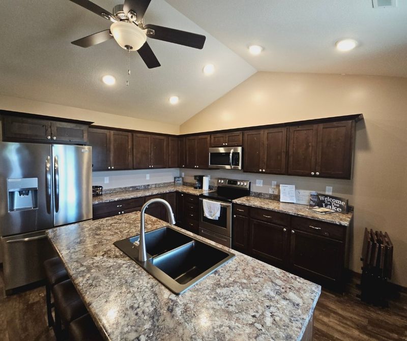 215 E 9th, Milford, KS 64701