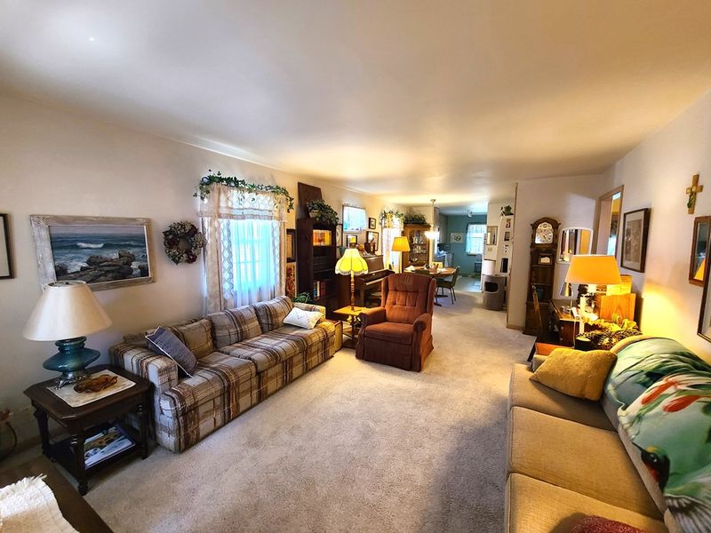 119 S 3rd St, Lindsborg, KS 67456