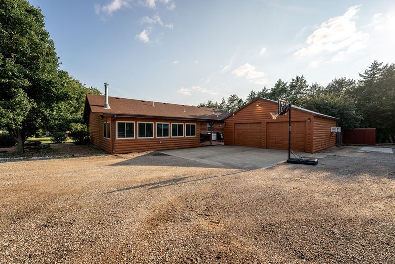 3273 E Water Well Rd, Salina, KS 67401
