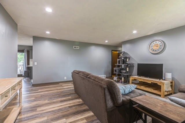 2319 Quincy St, Salina, KS 67401