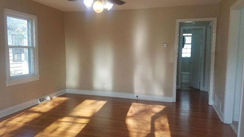 1016 N 12th St, Salina, KS 67401