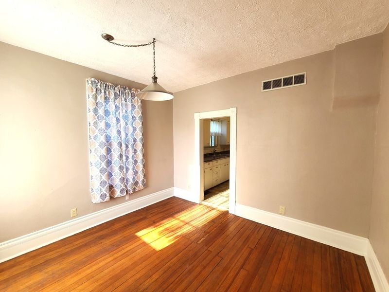 223 N 3rd St, Lindsborg, KS 67456