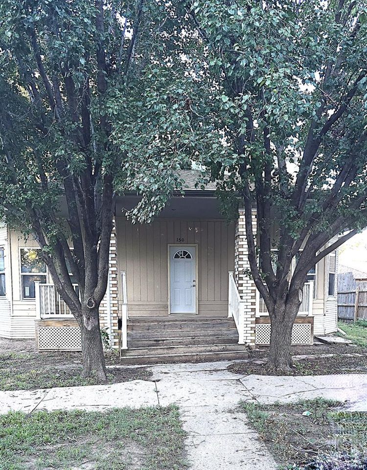 150 N 11th, Salina, KS 67401