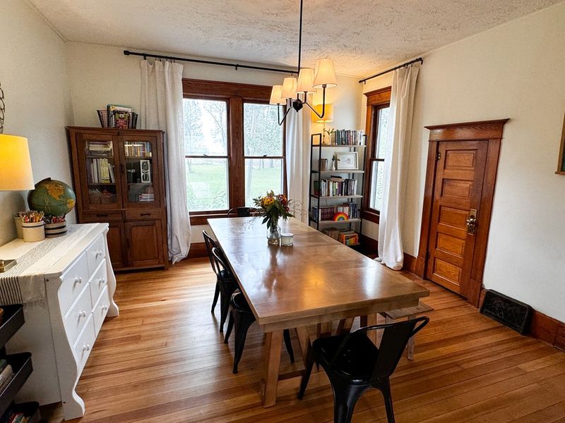 5076 S Fairchilds Rd, Lindsborg, KS 67456