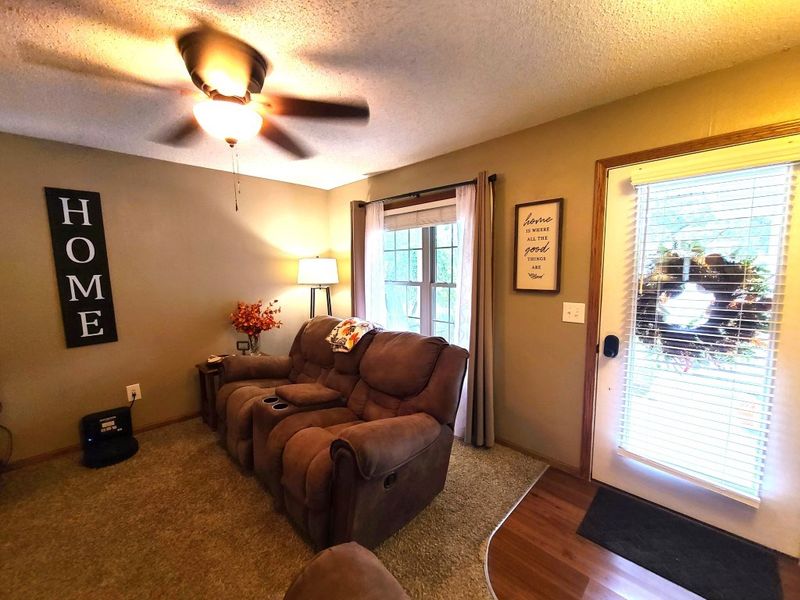 411 N Washington St, Marquette, KS 67464