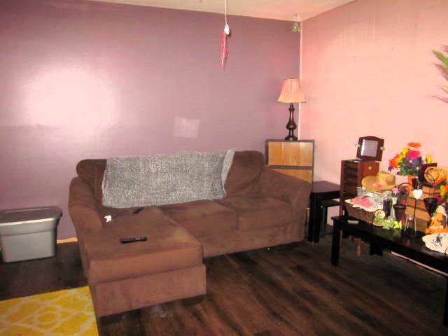 808 Vassar Dr, Salina, KS 67401