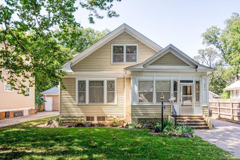 934 Highland Ave, Salina, KS 67401